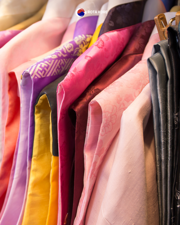 Hanbok ile Seul Saray Turu: Geleneksel Kore Deneyimi